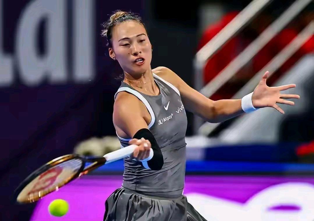 阿扎伦卡在美国队比赛中连败，出色防守引发热议！